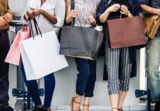 نگاهی به تاریخچه مد و لباس بیاندازیم